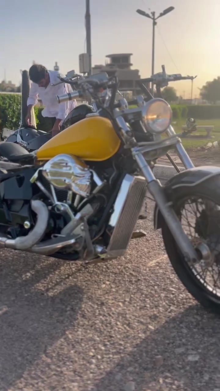 شادو سلاشر 400cc (فقط مكاتبة بيع وشراء) البيع داخل محافظة ميسان فقط لسعر 17$  دراجة للتواصل ***********
