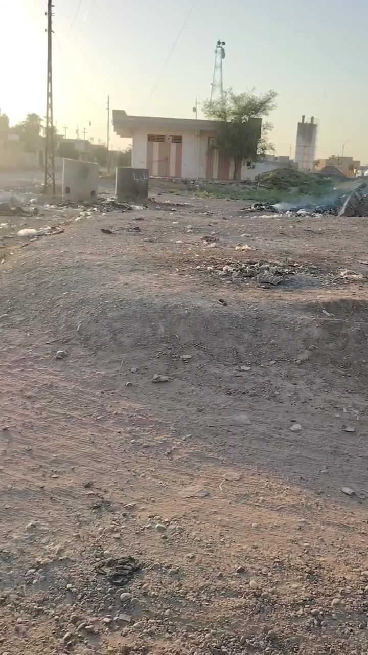 سلام عليكم قطعه البيع  طابو شرط تحويل مباشر  ركن على شارعين مساحه ١٠٠ كل ٥٠متر سند مكان بم بلديه كلشي واضح بل فيديو سعر خاص الاستفسار على رقم المكتب ***********
