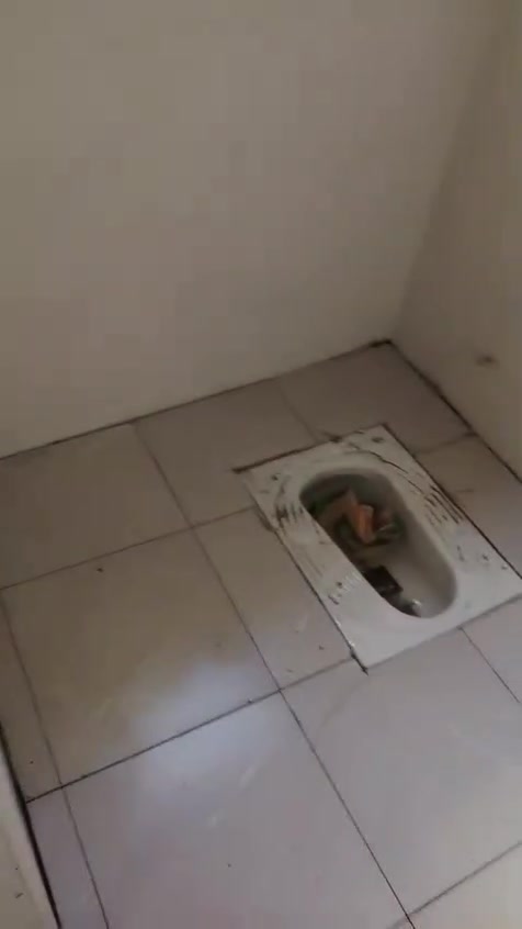 السلام عليكم عمل سيراميك ارضي جداري الواح ومرمر +لبخ مساطر وجراره سمنت او جص متر او قطعي او يوميه الخاص مفتوح او هذا رقمي ***********
