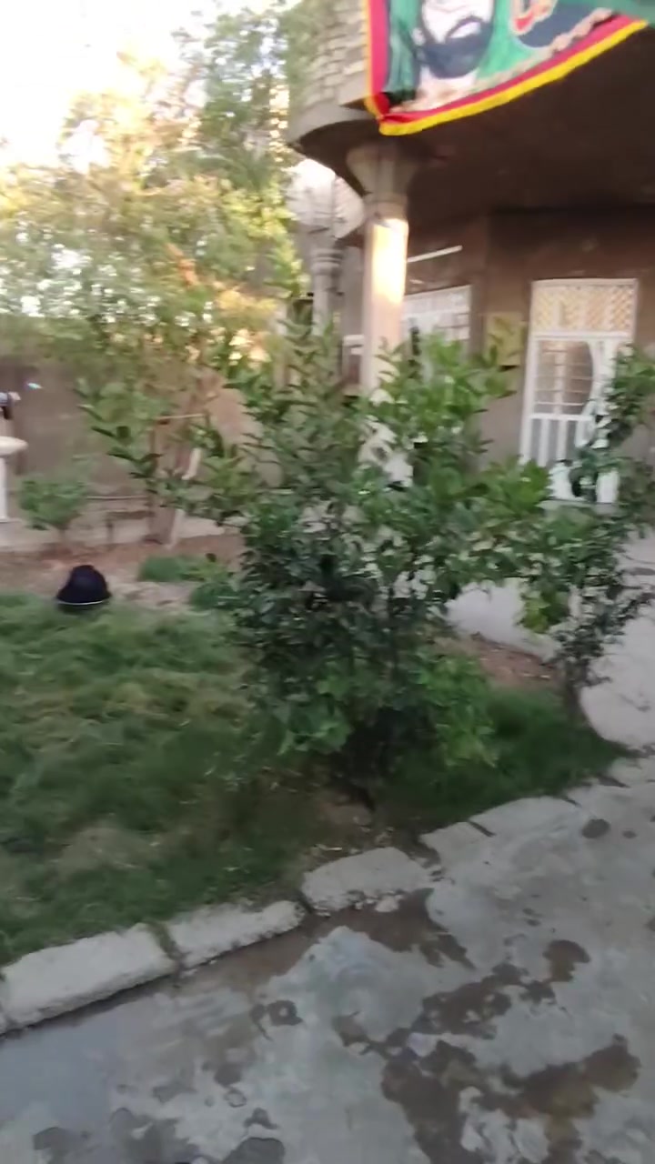 ⬅️🏠 بيت مساحة 400 متر للبيع

المكان بغداد بسماية قرية عشرة
نزاله مدارس الصديق الأكبر

خدمات ماء كهرباء تبليط مدارس منطقة متكاملة
البيت يحتوي على غرف النوم 2
وصالة واستقبال و مطبخ وحديقة جبيرة

سعر مناسب بلااااش.    70 مليون تم تنزيل نم سعر
***********
