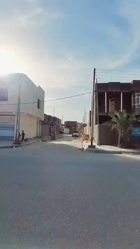 # بيتين مفصولات للبيع طابو صرف رقم العقار ٣٦/١٥٦٣
السماوه حي 36 قرب معمل المرور ثاني عقار عن الشارع العام 
#المساحة كل بيت 125 متر 
 كل بيت غرفتين اكبار وصالتين ومطبخ 2مجمعات صحيه وبراني وطارمه كونكريت مسلح عالي عن الشارع  
# السعرالواحد  120
}***********

