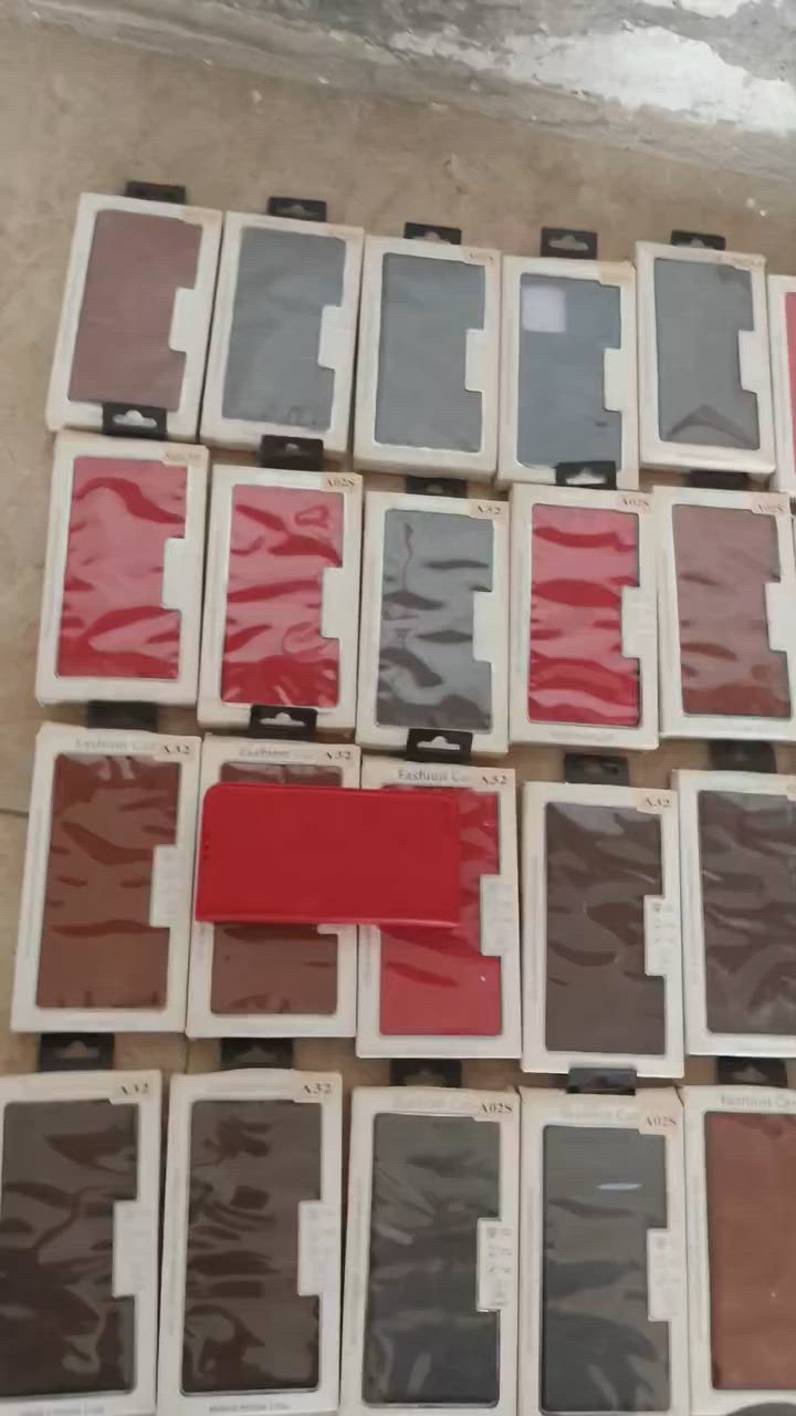 متوفر كفرات مبايل تعزيله محل كله جديد كل 300 كفر ب 30 الف يعني يطلع عليك كفرين ب ربع دينار بي دفتري بي مدرع ايفون كلشي مختلط ما عندي اسماء ايتمات ابيع هيج عشوائي انته وحضك كل 2 بربع دينار كله مجيس رقمي ***********
