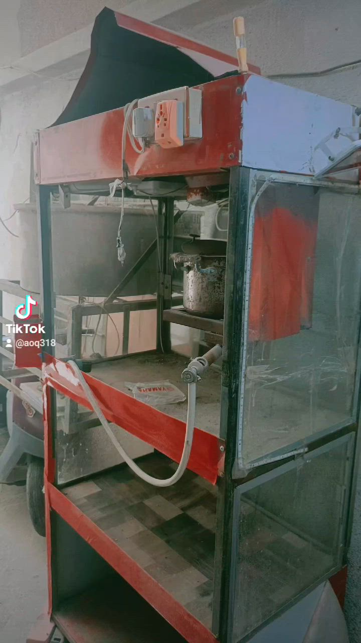 مكينه مال شاميه جدر كبير مالتها نضيفه اشتريتها 200الف اريدها 100قفل المكينه كبييره ومرتبه