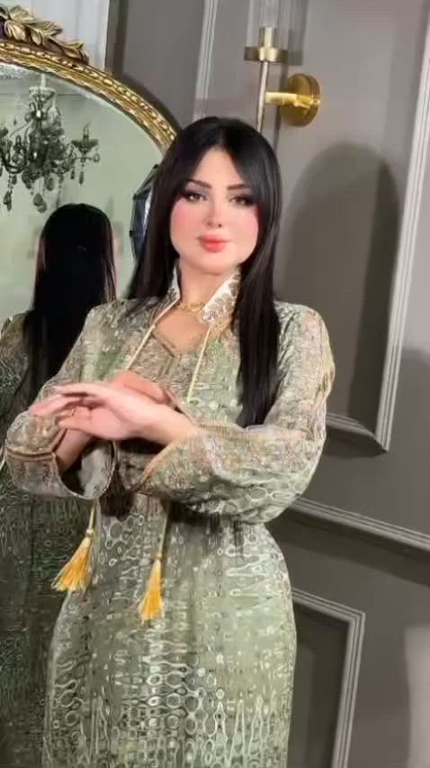 هالجمال يمييي وبسس✨✨✨💚
متوفر توصيل لجميع محافظات العراق 6 داخل كركوك 3 
قياسات L,xl,xxl
تلبس لوزن 115


**إذا كنت صاحب هذا الإعلان وتريد حذفه لأي سبب، رجاءا أرسل رسالة إلى الدعم الفني**