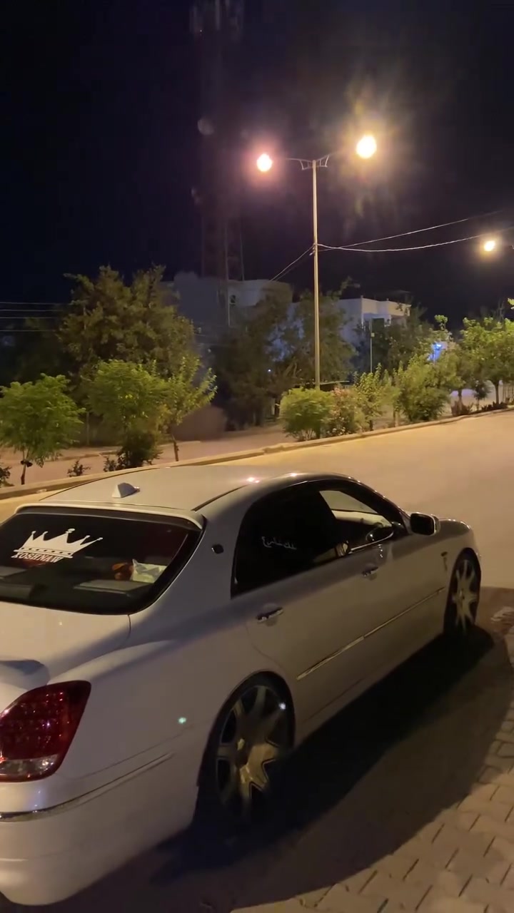 سەرەتا بەناوی خوائ گەورەو میهرەبا  ماجستا موسسس موسس ٢٠٠٥ ناوسور     قەپات مواسەفات. دەبلەکانی حور کراوە بەدلی خۆت بەرزو نزمی پێبکەجلدە کامل لیدو مکەبەرەو ئێمپی فایر. سەیارەکە لۆک لۆکک ماوەتەوە. رۆنی گێرو مەکینەی گۆراوە. کونی گەرمی گیراوە. گێرو مەکینەی بەشەرتی ١٠ وەستا✅. دەبرید ساردو گەرم ئیش ئەکات✅دەحمو لێدراو کەڤەر گۆراو بەشەرت. سەیارەکە کۆدە بارکۆدیشی وەر گیراوە بێکێشەیە✅. ناوی زۆر زۆر جوانە لەدەری جوانترە. لایتئ ناوچەی کویر و. هەمو شتی کامل کارەبای بەشەرت گڵۆپ بۆگلۆپ✅ تەقەو رەقەی بەشەرت. چرکەی تیانیە. سوکانی وەک ئاوە. سەیارەی مالیە هی مەئرەز چی نیە بەدلی تۆ مەسرەف کراوە سەیارەکە بی بۆیاخە. بێکێشەو سەر ئێشەیە✅. کارەبایش هەموگیانی ئیش ئەکات تەنانەت یەک خەلەلی بچوکیش لەسەر گیچەکەی نیە ✅. بۆمەسەلەی نرخەکشەی ٦٩ گەلاو معامەلە 🩵 ناونیشان پیرەمەگرون رەقەم تەلەفون(***********) هەمو زانیاریەکانم نوسیوە  نەسەرئ خۆو بێشێنە نەمنیش لەگەل ریزما🤍.
