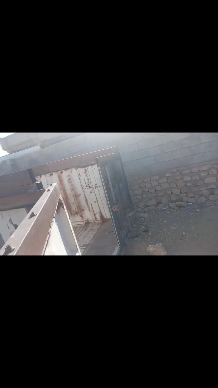 سلام عليكم حاويه طوله 13/60 البيع مكانه الانبار القائم ***********
