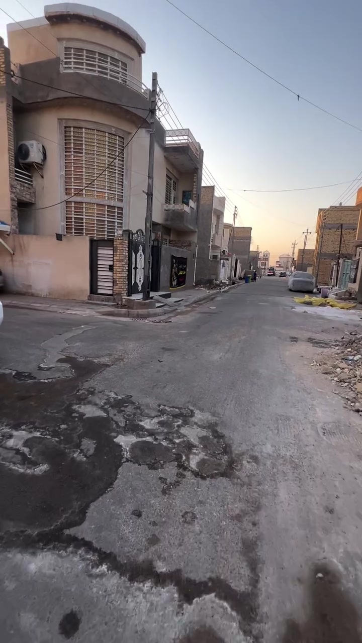 البيت منطقه حي جامعي باقي اقل شهر يكمل البناء اسلم المشتري مفتاح وبلعافيه منطقه جدا راقيه اول مربع الاستفسار ***********
السعر 130 بي مجال بلعافيه على مشتري
