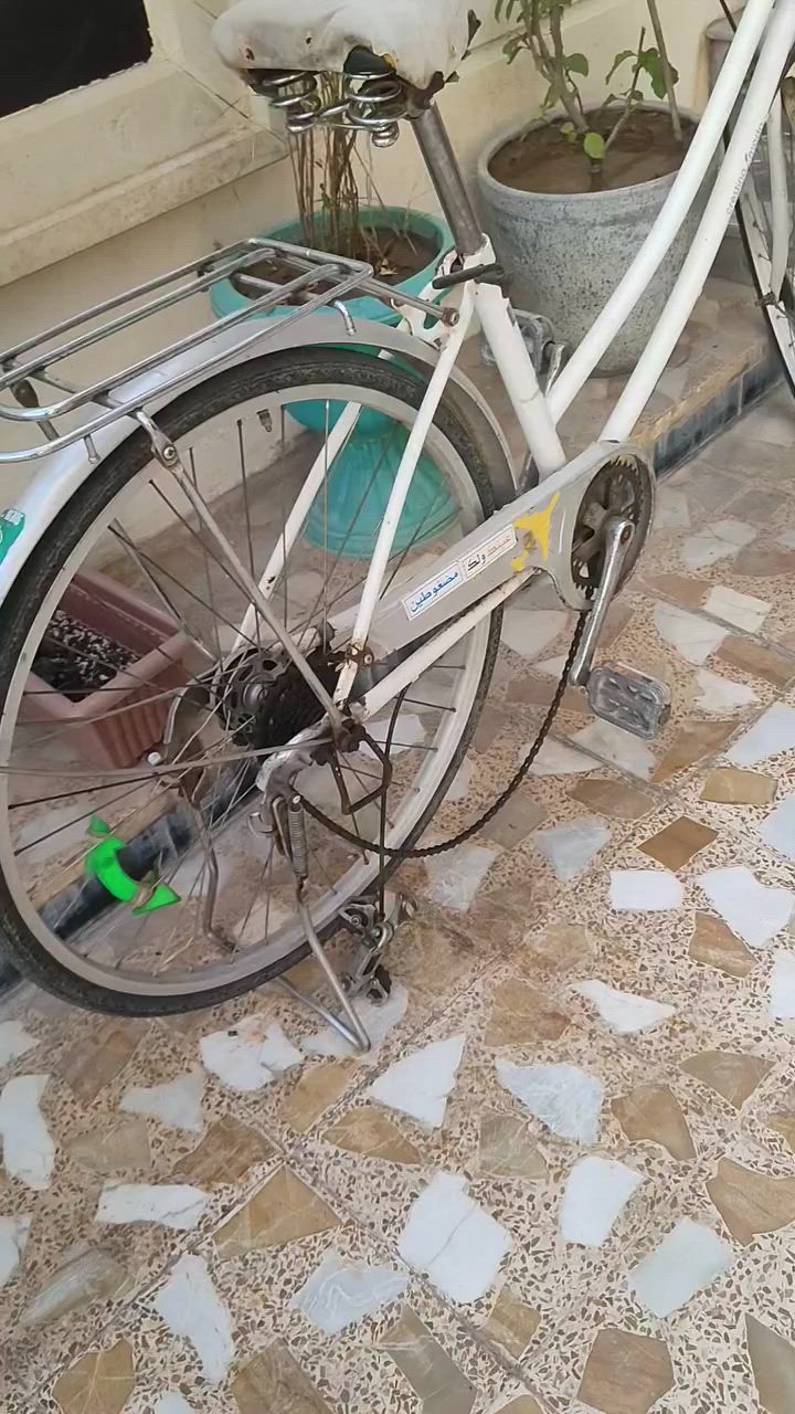سلام عليكم عندي هذا الباسكل للبيع كدام عينك


**إذا كنت صاحب هذا الإعلان وتريد حذفه لأي سبب، رجاءا أرسل رسالة إلى الدعم الفني**