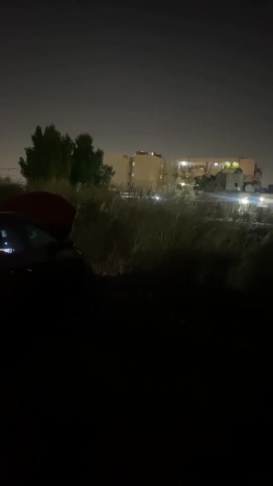 السلام عليكم
براد افيام 4 فحمات صوته فول مال امزامط 

المكان بغداد العامرية

***********
