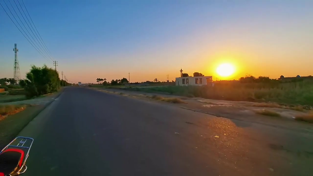 السلام عليكم دراجه  تايكر موديل 2020 كامله مكمله السعر 300الف مكاع شارع الصوره رقم الهاتف  *********** ***********@
