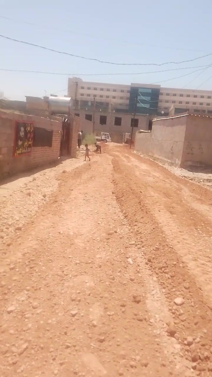 السلام عليكم بيت للبيع بغداد 
حسينية معامل مقابيل مستشفى تركي جديد يم باب تشابيه 
مساحة 115مع اغراض البيت يباع بسعر 25 وبي مجال للتواصل 
***********