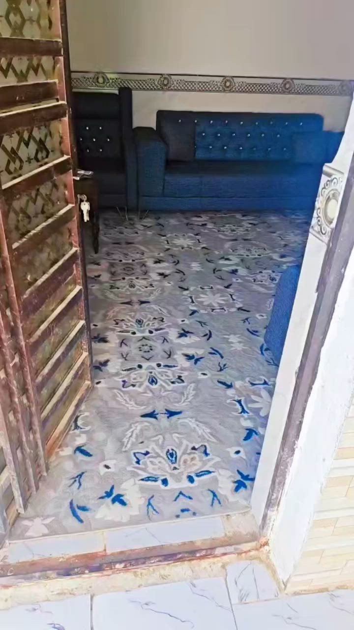 بيت للبيع شارع مطار قديم قرب جامع ام بنين مساحه 140متر ***********
