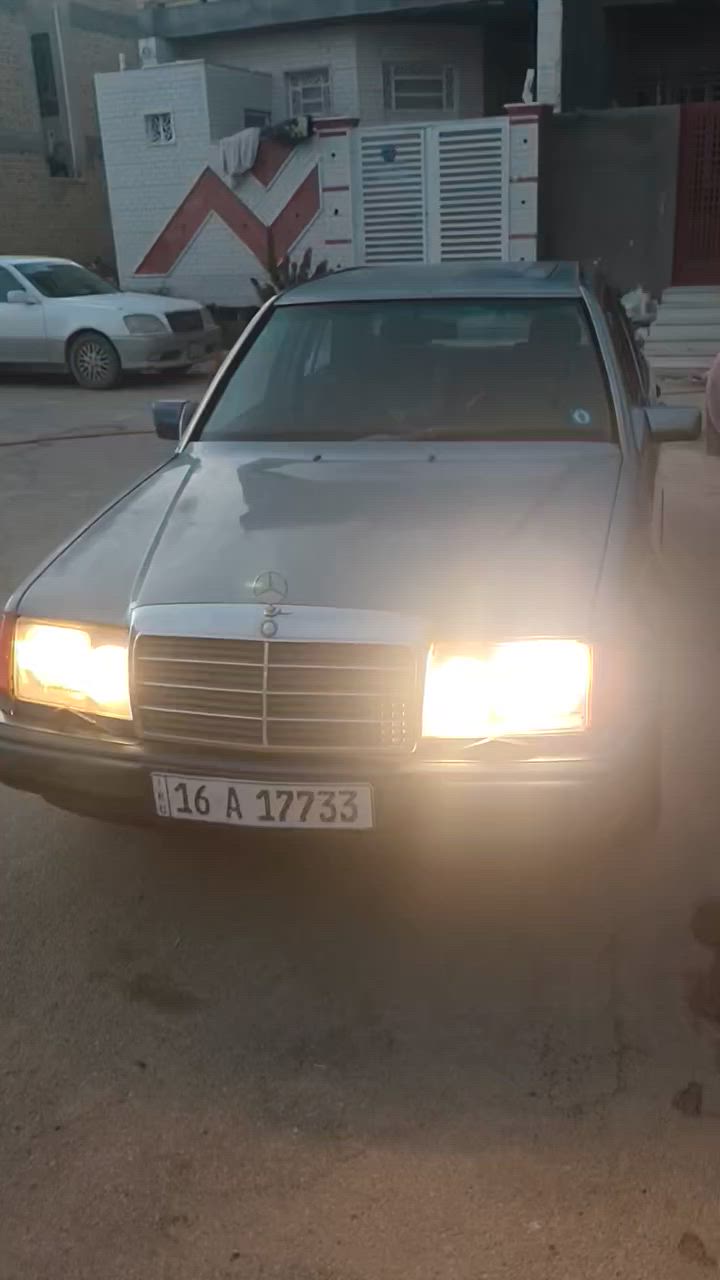 مرسيدس دب W124 لون أزرق سمائي   للبيع 🌹
السيارة بحالة جيده ومعتنى بيها 

✅ إجازة لغاية 31 بأسمي 

✅ قواعد سليمة بالكامل

✅ منظومة التبريد شغالة 

✅ محرك وكير كراون 2500 بحالة ممتازة

✅ اخليلها زيت  Liqui Moly فقط

✅ غرفتها نظيفة جداً ومرتبة

✅ الحداديه كلها مسويها مابيها نقص 

✅ أذانات مكينة أم الـ60 جديدة

✅ دبلات أمامية وخلفية أصلية جديدة

✅ بطارية جديدة

✅ كهربائيتها مضبوطة 

ملاحظه▪️ اكو بعض الخياسات ب الجاملغ والجنطه 

السعر: 45
 مكاني /ذي قار/ الشطره 

سبب البيع: أريد اجدد

للمهتمين مراسلتي على الخاص، او على الرقم *********** وتحياتي للجميع 🌹
