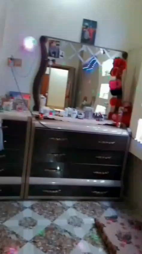 غرفه تركي ثقيل شتريته مليون ورايده ب ٦٠٠بيه مجال بسيط نضافه كدامكم للبيع  شراي يتواصل واتساب على الرقم  *********** عنوان الرمادي خمسة كيلو