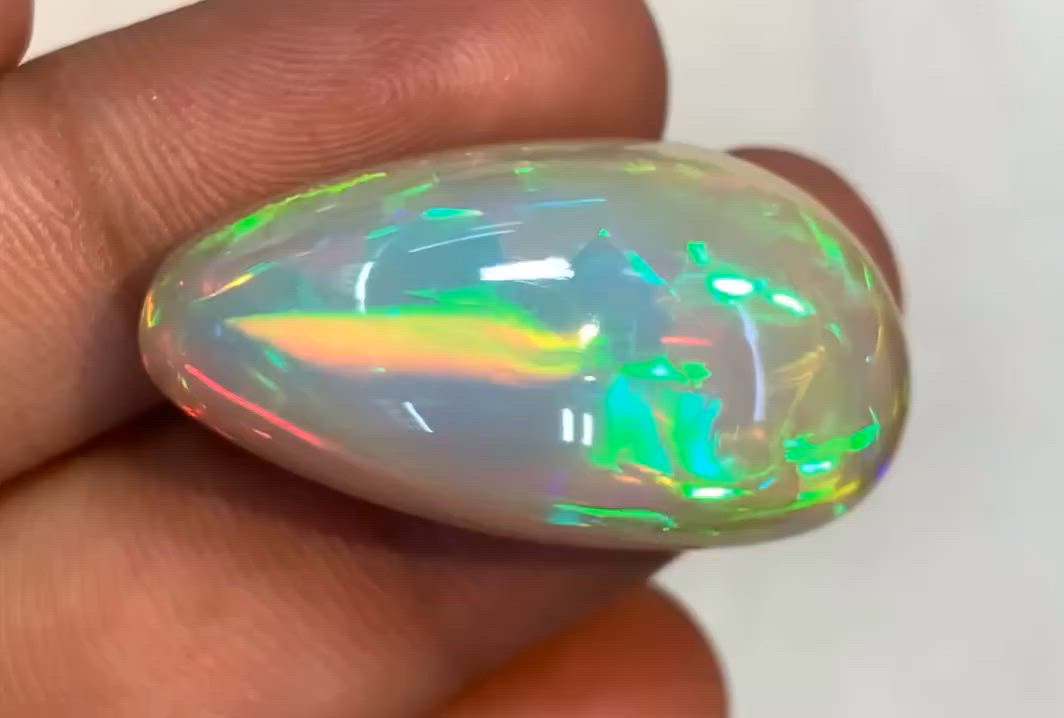 One of the greatest pieces of Australian opal...
#opal #coral #gemstonejewelry #sapphire #emerald


**إذا كنت صاحب هذا الإعلان وتريد حذفه لأي سبب، رجاءا أرسل رسالة إلى الدعم الفني**