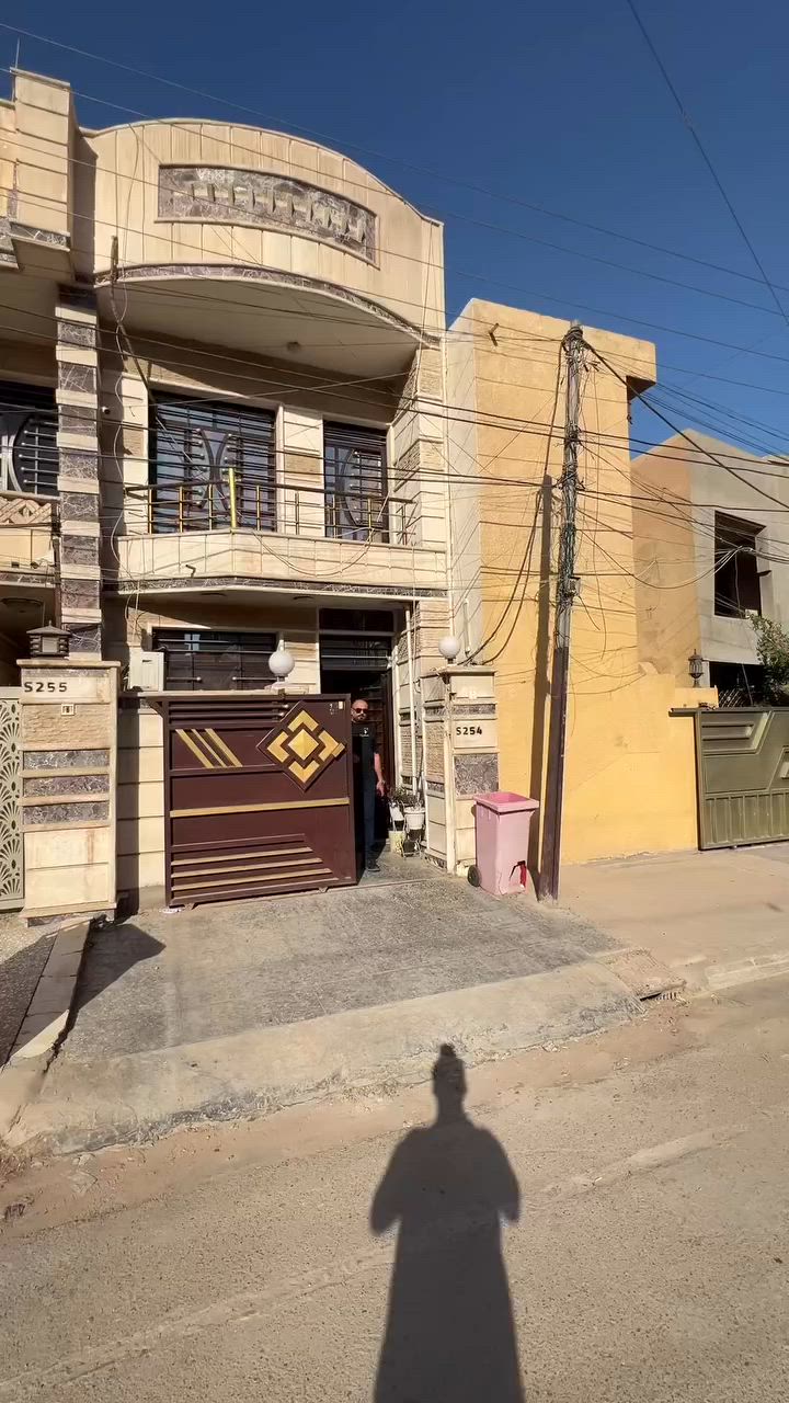 🌹 بيت  درجة اولى للبيع 🌹
دار للبيع بمساحة 94 م واجهه  4.5 م  
في السيدية -  مربع  التصنيع 

يحتوي على :

كراج و صالة  و هول و مطبخ
3 غرف نوم و 2 خدمات صحية

✅ السعر : لمعرفة السعر التعليق برقم (1)

wa.link/myprlh. 🟢 واتساب👇

للأستفسار 
مراسلة الصفحة او الاتصال على الرقم 
☎️ ***********  - *********** 

للمزيد من العروض يرجى متابعة صفحتنا 👇
https://www.facebook.com/share/1AgKdfjjJ9/?mibextid=wwXIfr

#عقارات #اكسبلور #مساحة #بغداد #عقارات_بغداد
#عقارات_السيدية
#السيدية
#94
