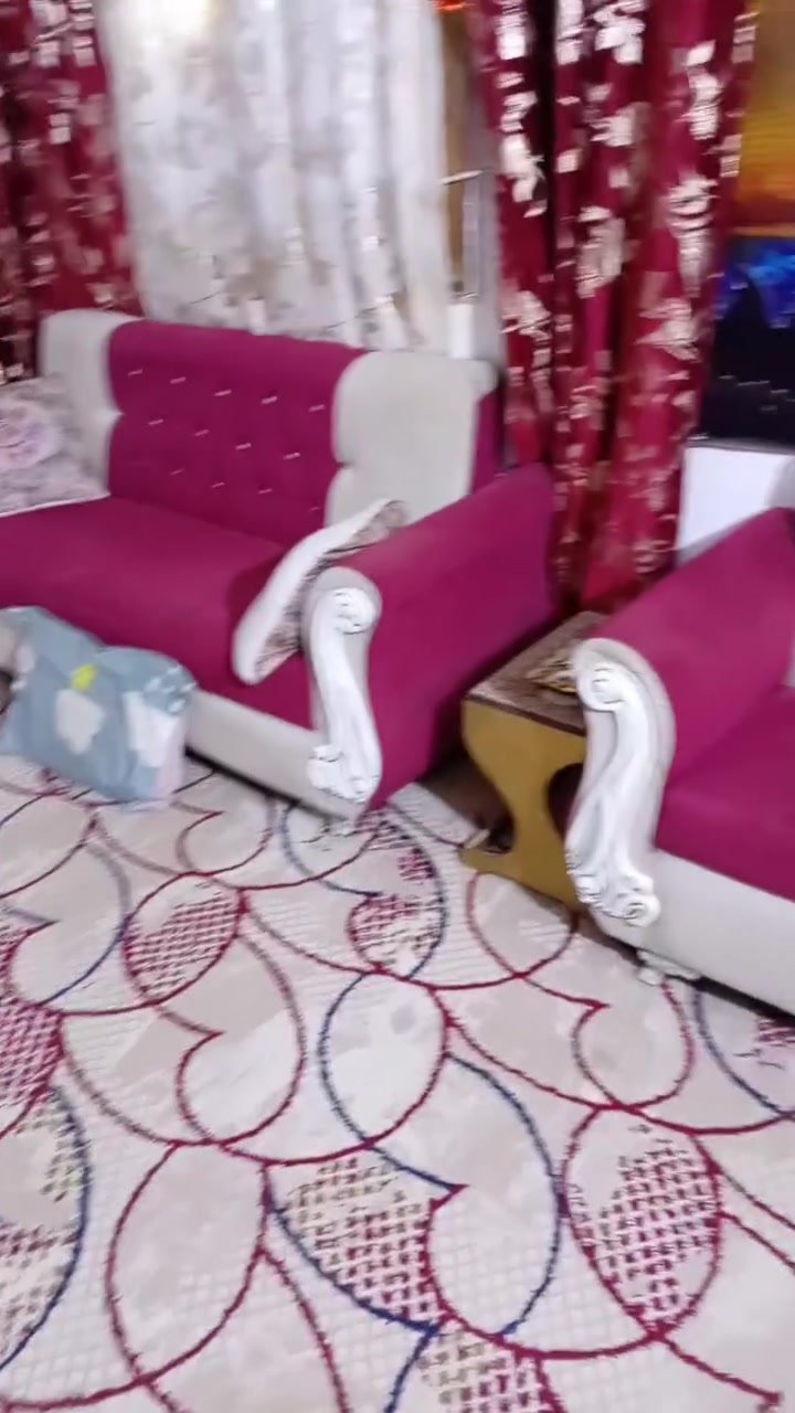 السلام عليكم ورحمة الله وبركاته عندي غرفة نوم ٨ باب صاج إيطالي لون جوزي غامق وطخم قنفات لون ماروني نظيف كلش وطبلات خشب وزجاج رايدهم كلهن ب ٩٥٠ الف لان جاي اشيل وهذا رقم وتساب *********** ابومحمدالحسيني
