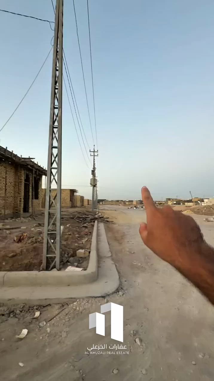 🏡 هيكل للبيع في مجمع البيادر السكني
📍 الموقع: مجمع البيادر السكني، قريب من شارع 20 وبصف الركن.
📐 المساحة: 200 متر مربع.
🏗️ المواصفات:
بناء شخصي بإشراف مهندس.
يحتوي على:
غرفتين.
صالة.
مطبخ.
براني.
صحيات داخلية وخارجية.
📞 للاستفسار أكثر: زيارة المكتب في شارع الإسكان قرب صيدلية الحرمين، أو الاتصال على: ***********.
فرصة مميزة للسكن أو الاستثمار بموقع جيد وتصميم عملي.
