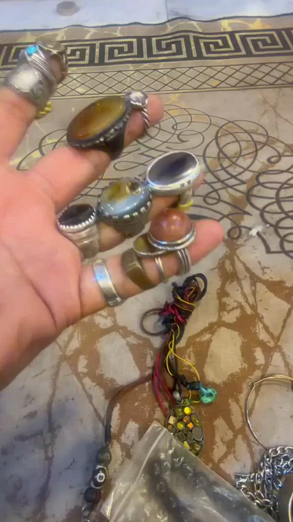 مجموع من الأحجار للبيع


**إذا كنت صاحب هذا الإعلان وتريد حذفه لأي سبب، رجاءا أرسل رسالة إلى الدعم الفني**