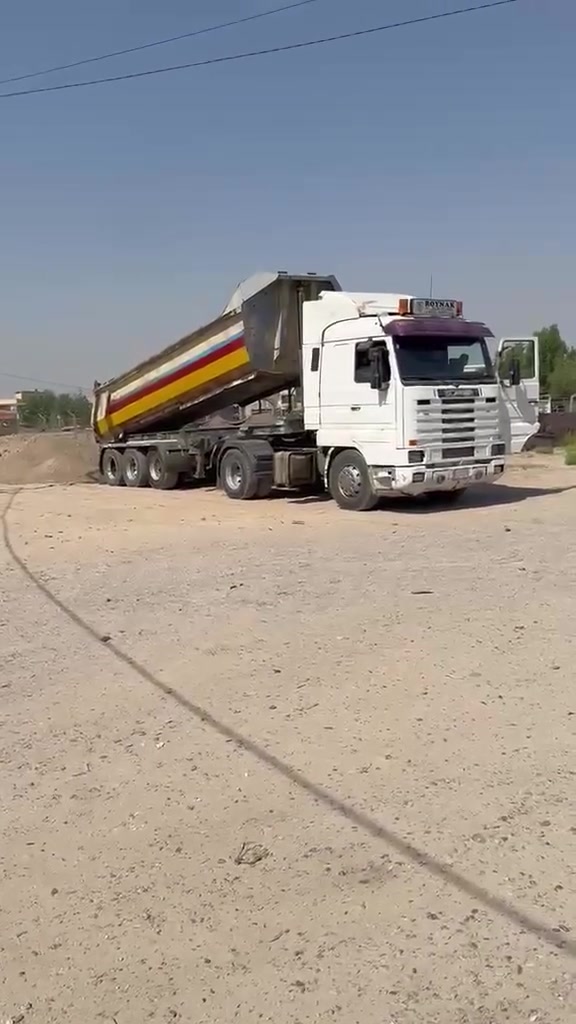 السلام عليكم
سكانيا 143 بودي بحاره 3 محاور رقم هزه جديد كركوك مثبت صهريج 
طخم تاير جديد سياره خير من الله 
السعر 235 ورقه 
صاحب سياره 
***********
