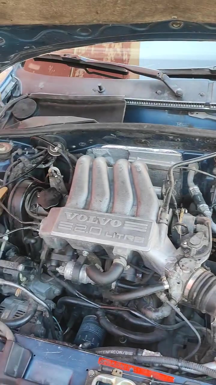 للبيع فالفو موديل 96 تبريد شرط جامات الاماميه كهرب مري كهرب قفل مركزي كير مكينه طخم امامي خلفي كلو جديد كهربائياتها كلها شغاله سياره شاشه كامره  مايعوزها اي مصرف شرط التحويل صبغ احزام مال تقحيل السعر 35 ... للتواصل اتصال بالرقم ***********
