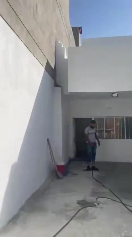 🏘️دار للبيع 120م سكني (حي تونس )🏘️
(بناء قديم يتكون من غرفتين وهول ومطبخ وخدمات 

وكراج وحديقه او يعتبر ارض  مربع حلو قرب جامع الخفاف-----/ 

الوجهه 6ونزال 20

(سعر المتر (مليونين ونص قابل للتفاوض)

(للأستفسار الاتصال على الارقام )

***********(أبو يوسف العلياوي للعقار )

***********(محمد صابر للوساطه العقاريه )

موقع المكتب الكائن ( شارع السوك مجاور عبر الاقمار
