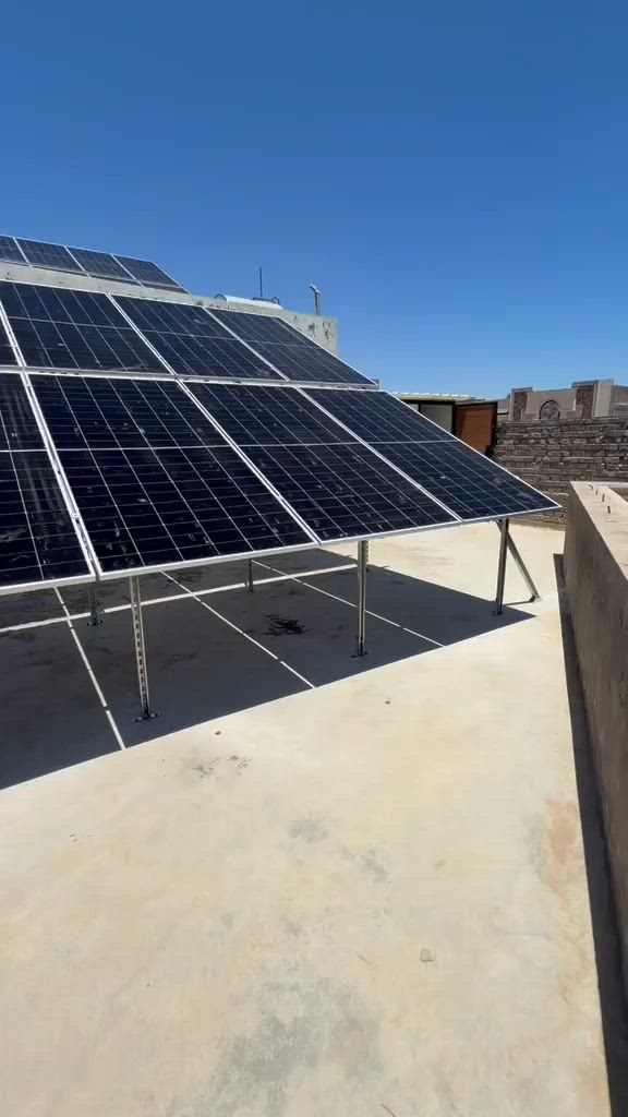 ☀️ طاقة لا تنتهي.. وضمان حقيقي يريح البال! ☀️
يعلن مكتب الرافدين للطاقة الشمسية عن تجهيز وتنصيب أقوى المنظومات الذكية والمتكاملة لتوديع انقطاع الكهرباء نهائياً.
⚡ مواصفات المنظومة العملاقة:
 انفيرتر كراون (Crown) بقدرة 12 كيلو واط: يمنحك كفاءة عالية وتشغيل مستمر يصل حتى 45 أمبير ليلبي كافة احتياجات منزلك أو عملك.
 بطاريات هورايزون (Horizon) الجبارة: تعمل بكفاءة استثنائية تصل إلى 12,000 دورة شحن وتفريغ، لتدوم معك لسنوات طويلة دون تراجع في الأداء.

🛑 ضمان استبدال لمدة 10 سنوات على بطاريات هورايزون.
🛠️ ضمان صيانة حقيقي لمدة 6 سنوات على انفيرتر كراون

👨‍🔧 لماذا تختار مكتب الرافدين؟
 كادر متخصص ومحترف: يتم تنصيب المنظومة تحت إشراف مهندسين وفنيين يمتلكون خبرة طويلة، مع الاعتناء بأدق التفاصيل الفنية لضمان أعلى مستويات الأمان والترتيب البصري (تنسيق الأسلاك، الحمايات، واللوحات).
 دعم فني مستمر: صيانة دورية حقيقية والتزام تام مع الزبون بعد البيع.
📍 العنوان: الفلوجة - شارع الثرثار - قرب ملعب الجولان
📞 للحجز والاستفسار: [***********]
مكتب الرافدين للطاقة الشمسية.. خيارك الأول والمضمون لطاقة مستدامة🔋⚡️☀️
