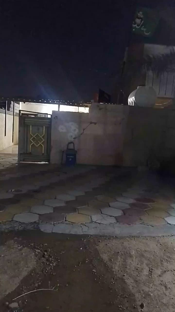 السلام عليكم مرخصت مدير الكروب عارض هذا البيت لبيع منطقه دور الصحة اولى شارع الطبابة بداية سدة الجنابات /البيت تجاوز/ مساحة 300متر واجهية 7/500 ونزال 40متر كراج جبير +صحيات داخلية وخارجية + استقبال + مطبخ + صالة + وغرفتين نوم نفس مساحة + مساحه جبيره بظهر البيت +السكف عكادة
السلام عليكم مرخصت مدير الكروب عارض هذا البيت لبيع منطقه دور الصحة اولى شارع الطبابة بداية سدة الجنابات /البيت تجاوز/ مساحة 300متر واجهية 7/500 ونزال 40متر كراج جبير +صحيات داخلية وخارجية + استقبال + مطبخ + صالة + وغرفتين نوم نفس مساحة + مساحه جبيره بظهر البيت +السكف عكادة 
للاستفسار الاتصال على الرقم أو مراسلة 
ابو عباس ***********
