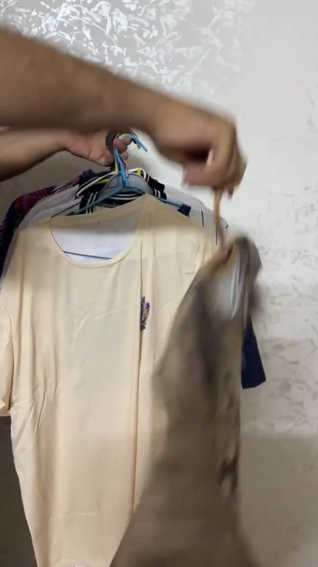 السلام عليكم بديات جديده مشكل نوعيات كلش اهواي سعر القطعة الفين دينار
الحجز واتساب ***********

مشكل نوعيات وقطع حلوه
