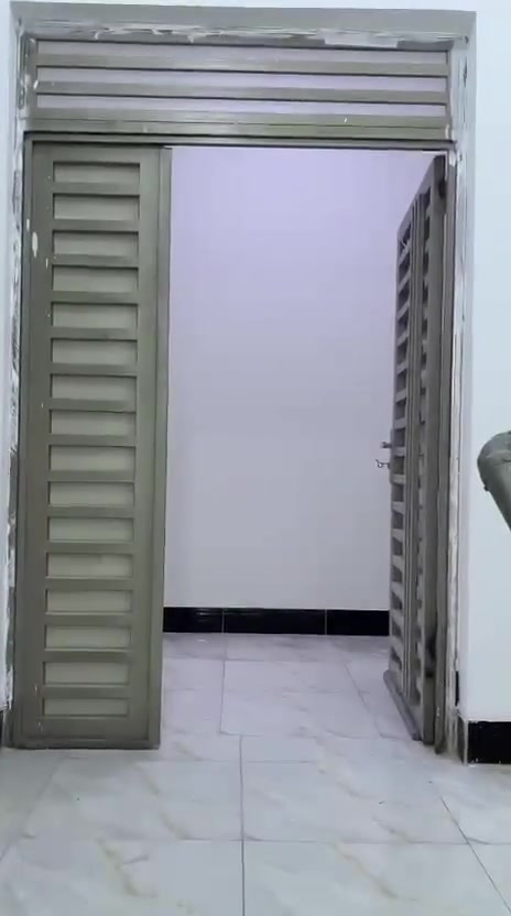 شقه للايجار بحي المعلمين طابق أول درج مشترك تتكون من غرفه وصاله ومطبخ مفتوح على صاله وصحيات الايجار,350قفل
وطابق الثاني شقتين كذالك نفس تفاصيل ايجارها الوحده300 قفل وتصوير واضح

للاستفسار وتساب فقط ***********
