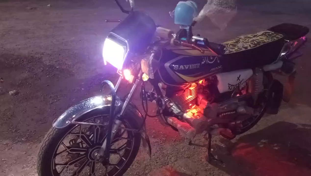 ماطور سفيان محرك 150 موديل 24 مشدود 25امجنبس سكان رياضي مكفول من كلشي نفس البل الصوره مابي أي نقص السعر 840 مجال بسيط أخو الجديد العنوان 7 كيلو رقم ***********
