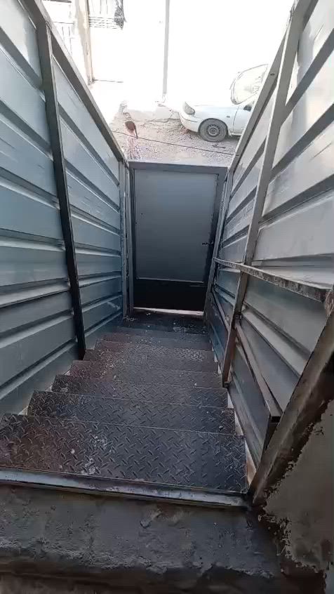 بيت للإيجار جاهز للسكن مع خط مولده في الامين الثانية فلكه الحدادين
***********

