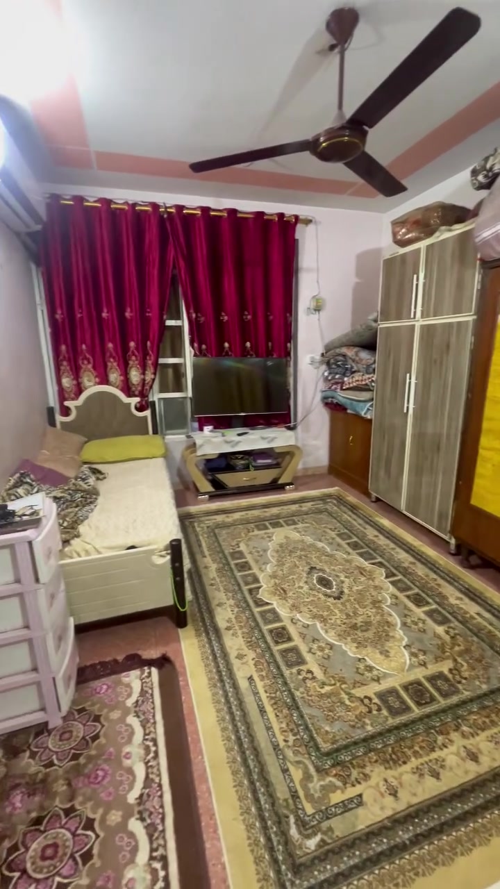 بيت البيع مساحه 100 الاورفلي مكوى البيادر
يتكون البيت من استقبالين  واحد خارجي معزول عن البيت بدرج خاص  يتكون من وستقبال داخلي  ومطبخ مفتوح ومنور مربع وحمام+ صحيات وغرفه  الطابق الثاني غرفتين نوم حمام +صحيات الطابق الثالث غرفه نوم مع مخزن وبيتونا
الاستفسار التواصل واتساب او اتصال ع الرقم 
***********
