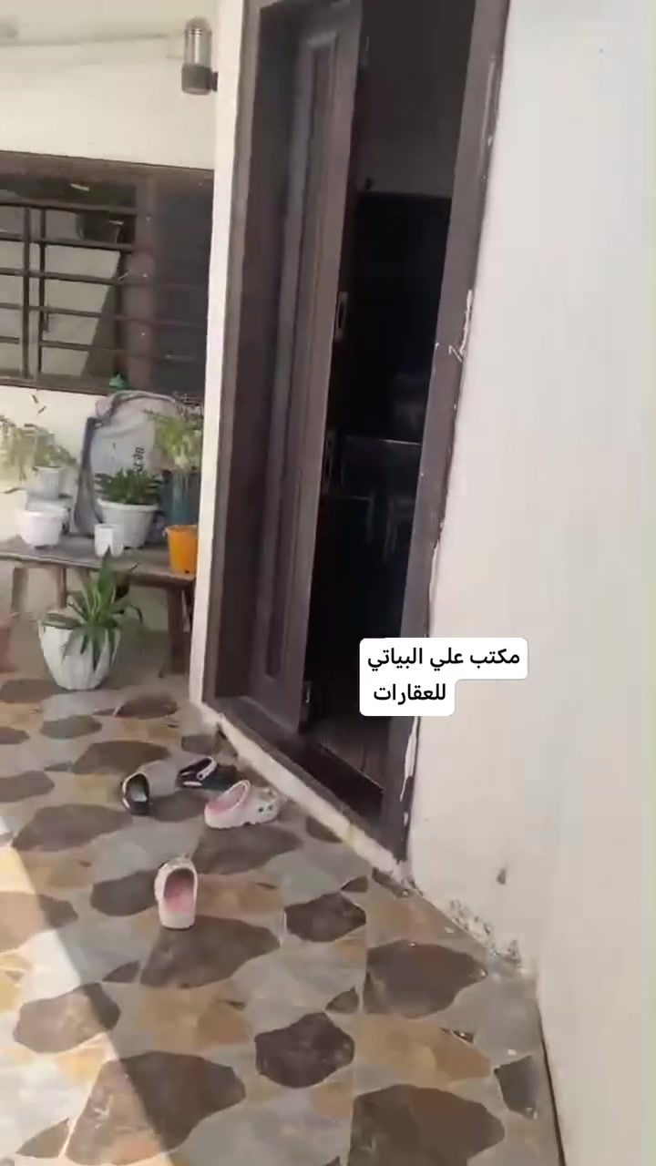 🏡 للبيع – دار في كركوك / حي الزوراء

✨ فرصة مميزة لامتلاك دار طابو صرف في موقع حيوي ومطلوب.
📍 العنوان: كركوك – حي الزوراء – مقابل دوميز – قرب جامع الشهيد محمد رمزي.
📐 المساحة: 100 متر مربع.
📏 الواجهة: 5 أمتار.
🏠 الدار: طابقان، مع بيتونة كبيرة في الطابق الثالث.
📜 نوع السند: طابو صرف.
💰 السعر: 100 مليون دينار عراقي (يوجد مجال للطيبين).
📸 الصور مرفقة مع الإعلان.
📞 للاستفسار أو حجز موعد للمعاينة:
🏢 مكتب علي البياتي للعقارات
📱 ***********
📱 ***********
