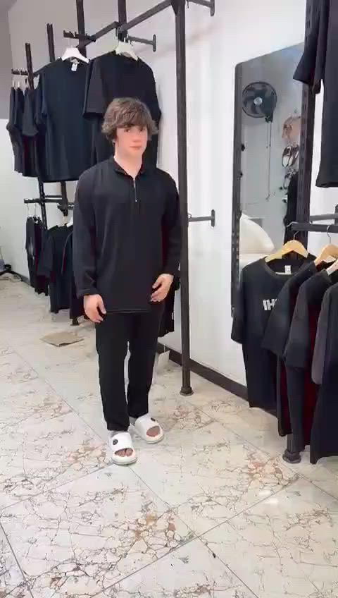 تكرار موديل تراك شور تركي قماش فول ليكرا قماش كرزوان
 قياسات من m l xl xxl xxxl
 كميه قليل
 ب100 قطعه
الشد 10قطع 135


**إذا كنت صاحب هذا الإعلان وتريد حذفه لأي سبب، رجاءا أرسل رسالة إلى الدعم الفني**