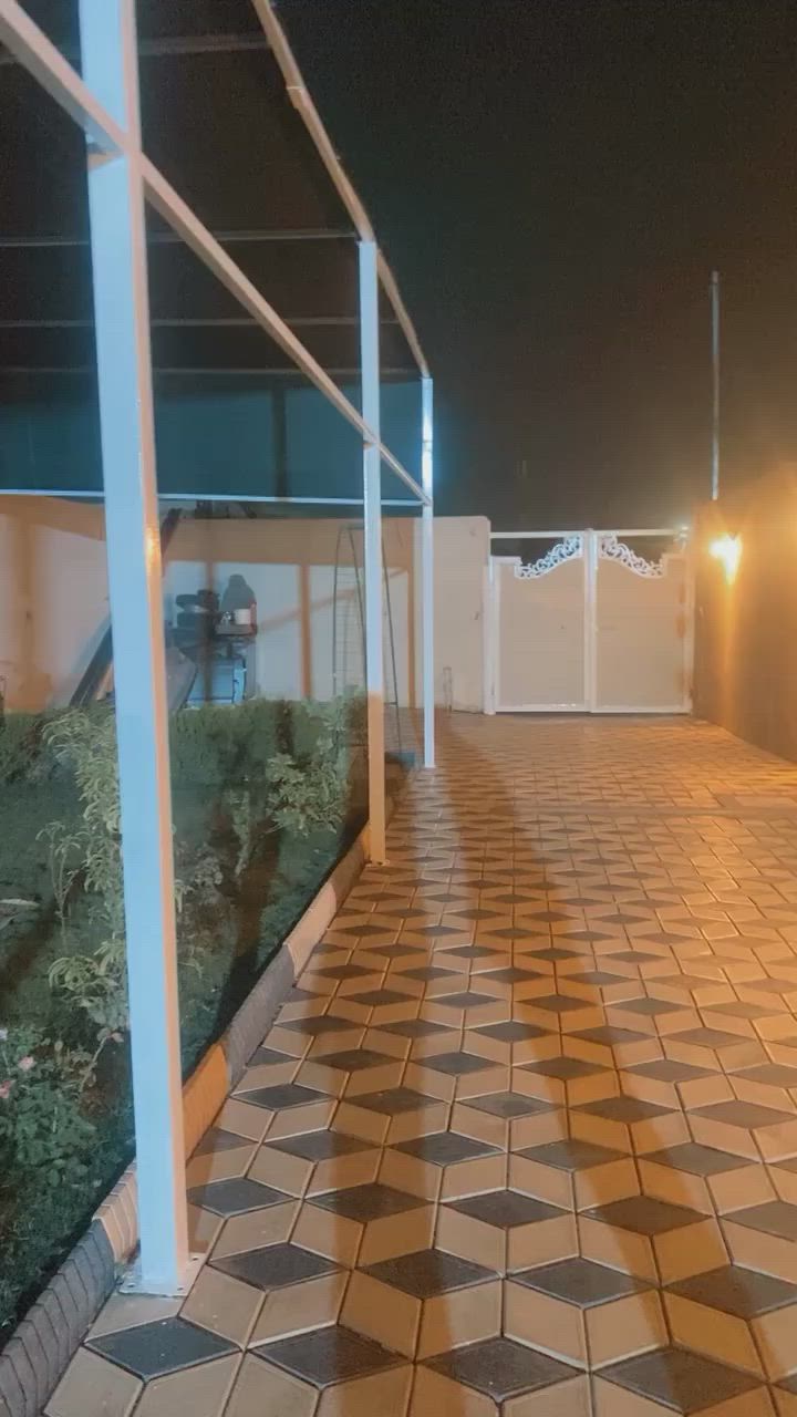 السلام عليكم 
بيت بـ مساحة 600 متر على الشارع العام 
بـ واجهة 9.5 و نزال 63 
العنوان/ حي اور / حي الكوفة (منطقة علي الاسمر)
مقابيل مدرسة الكلمات الأبتدائية
بناء البيت 2024
وباقي التفاصيل بالفيديوه
***********
