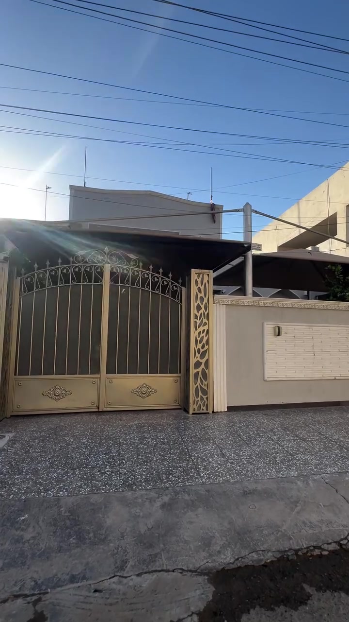 عقار للبيع 200 متر طابقين درجه اولا VlP حي الرساله الثانيه يباع مع الاثاث كل البيت

طابو صرف 
 سعر مناسب 

شارع عام عريض
واتساب ***********
