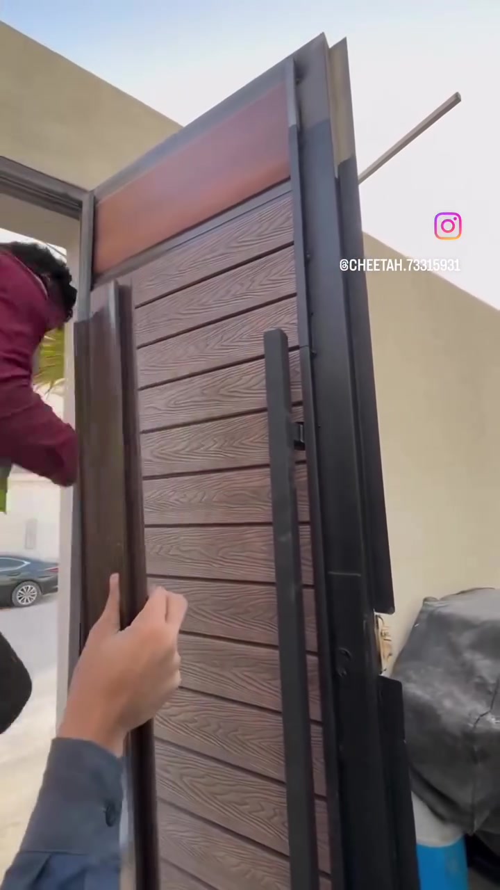 مستعدون لتغليف الابواب القديم بديل الخشب مقاوم للحراره ومياه الامطار مكان ذي قار حي اور ***********
