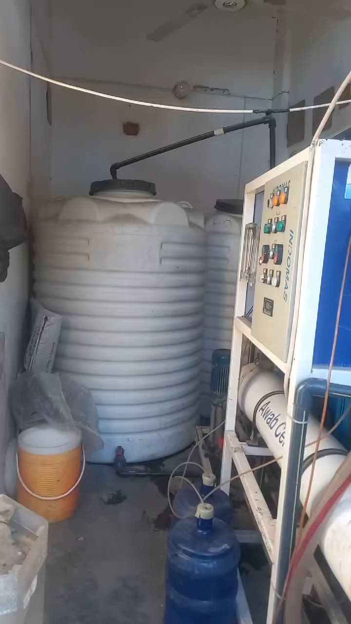السلام عليكم منضومه ماء ارو للبيع نضافه درجه اولى العنوان بهرز مقابيل كراج حجي سبع الستفسار الرقم ***********
