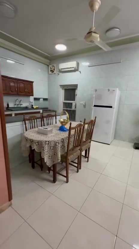 بيت للاجار
مساحه البيت 200 متر يحتوي البيت على غرفتين و صاله و صاله استقبال و يحتوي على حمامين و البيت مفروش بالكامل
العنوان : المنصور البيجيه
للاستفسار التواصل على هذا الرقم
***********
