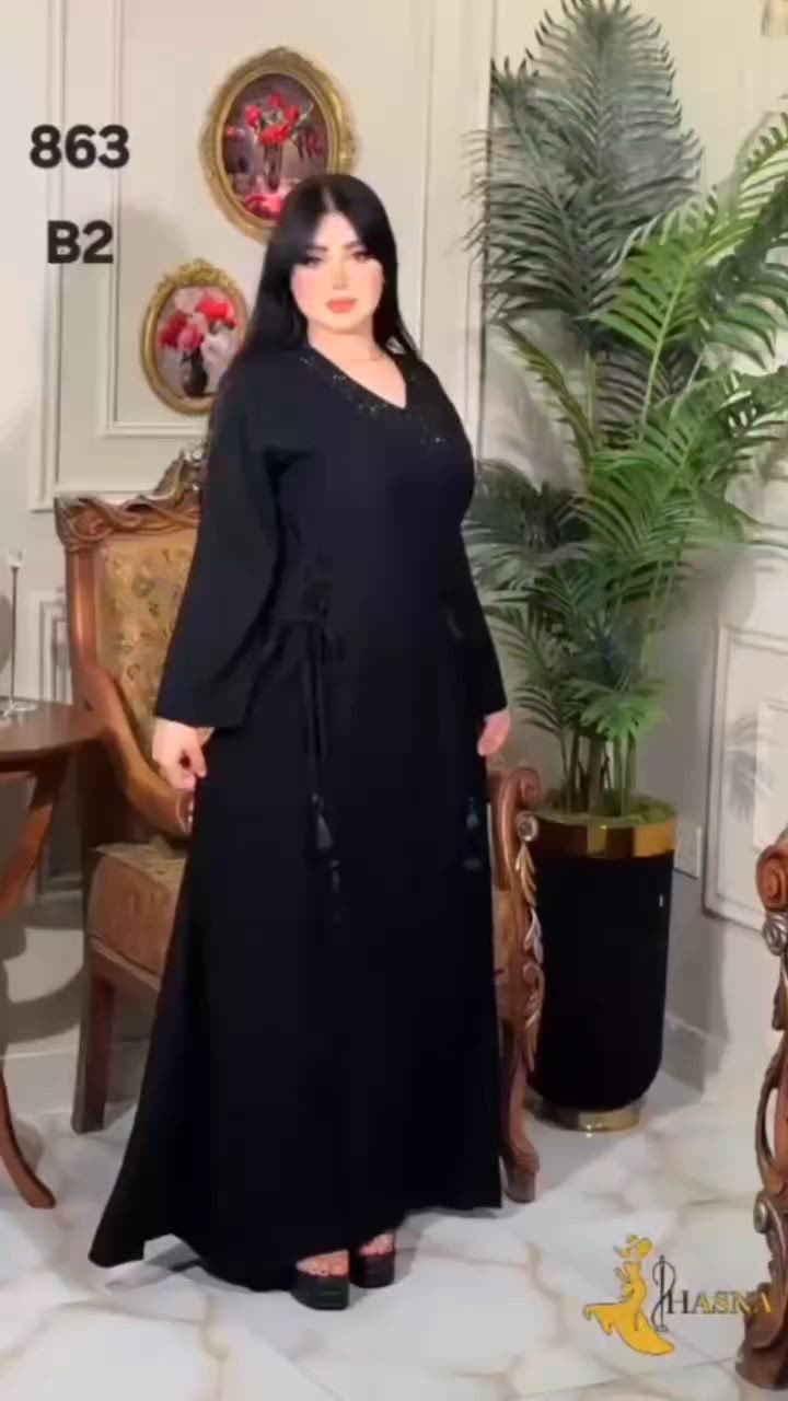 إذا تحبين الإطلالة الهادية بس بيها هيبة، الكلابية الكشمير راح تعجبج أكيد 🌸
خامه جرجيت ناعم بارده سواد فاحم 🖤
القياس L xl 2xl 
السعر 13


**إذا كنت صاحب هذا الإعلان وتريد حذفه لأي سبب، رجاءا أرسل رسالة إلى الدعم الفني**