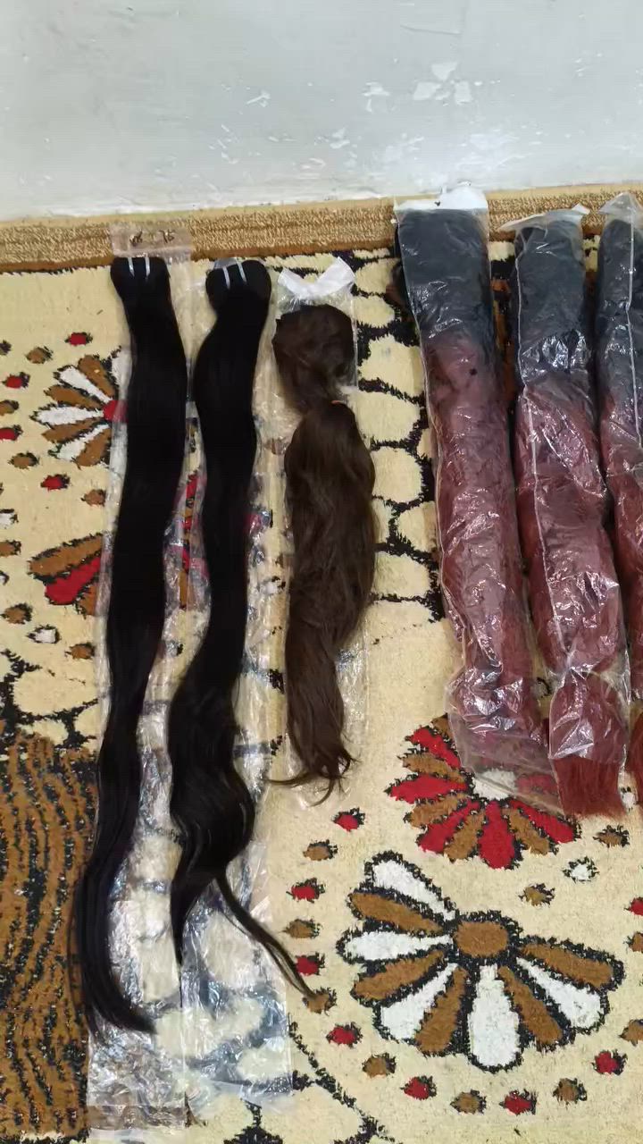 خصل شعر طبيعي + غير طبيعي 
منو يفيدنة ينطيني سعر وياخذنهن بالعافية


**إذا كنت صاحب هذا الإعلان وتريد حذفه لأي سبب، رجاءا أرسل رسالة إلى الدعم الفني**