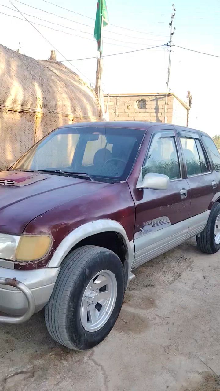 كيه سبورتج موديل 94جاهزه مكينه وكير بحاله جيده حداديه زينه تير زين رقم نجف مشروع وطني الشرعي بل ناصريه حاظر التحويل السعر 28العنوان ناصريه سوق الشيوخ
***********
