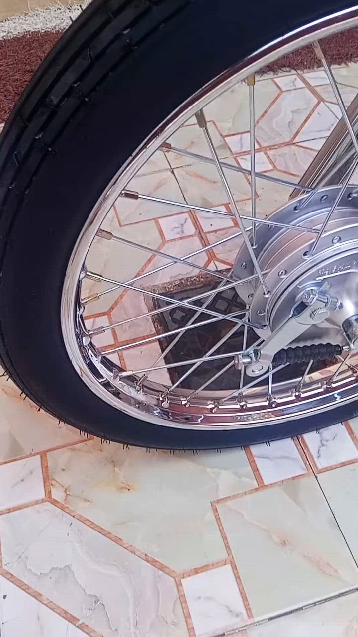 سلام عليكم دراجه ساسوكي جديده صارله 4 أيام من طالعه  من الوكيل المكان طوريج السعر 950 وبيه مجال ***********
