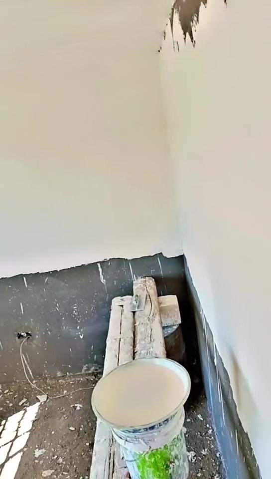 سلام عليكم خلفه لبخ وبياض درجه اولى اشتغل على متر وبل يوميه***********
