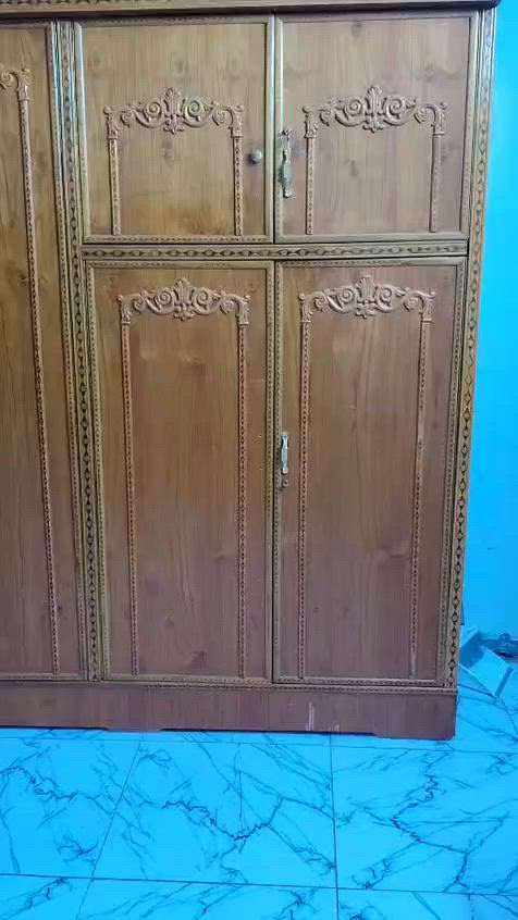 السلام عليكم
غرفه صاج تكمه سته باب
السعر ٦٥٠ وبيها مجال 
العنوان بغداد بوب شام
الرقم ‎***********
