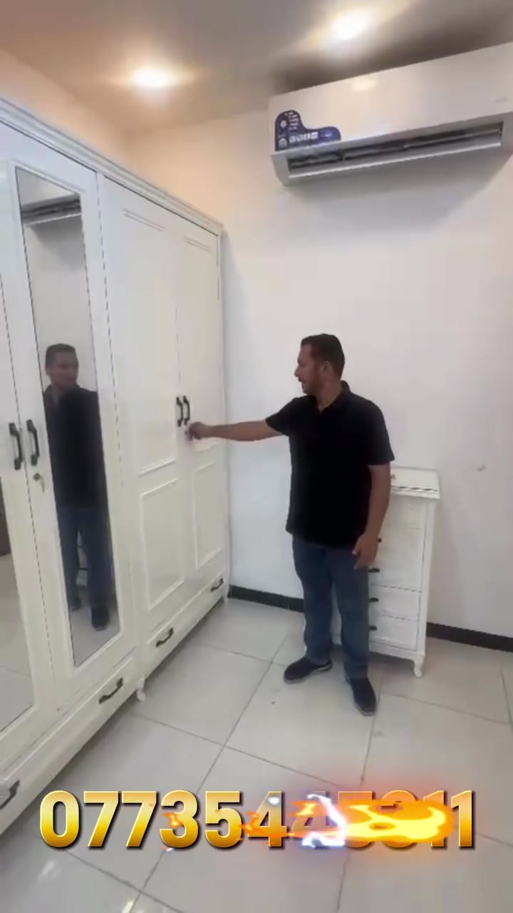 غرفة نوم من انتاج معرض ومعمل بيوتنا للاثاث العراقي 
موديل تركي حديث بشغل نجارة عراقية درجة اولى 
نشتغل حسب طلب الزبون باحدث التصاميم 
 للاستفسار عن طريق واتساب الرقم ***********
العنوان بغداد الدورة نهاية شارع الصحة مجاور كلية كلكامش الاهلية
