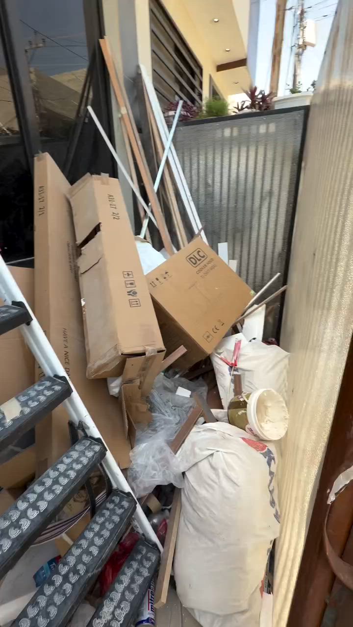 🏡✨ من بيت يحتاج إلى عناية… إلى بيت يسرّ الناظرين!

شاهدوا الفرق قبل وبعد تنظيف منزل بالكامل على يد كادر شركة السطوع الذهبية لخدمات التنظيف.
اهتمام بأدق التفاصيل، جودة عالية، ونتائج تتحدث عن نفسها. 💎

إذا كنت تبحث عن نظافة حقيقية ولمسة احترافية تجعل منزلك وكأنه جديد، فنحن جاهزون لخدمتكم.

📞 للحجز والاستفسار:
***********

شركة السطوع الذهبية
نظافة تليق بكم… ونتائج تفوق التوقعات.
