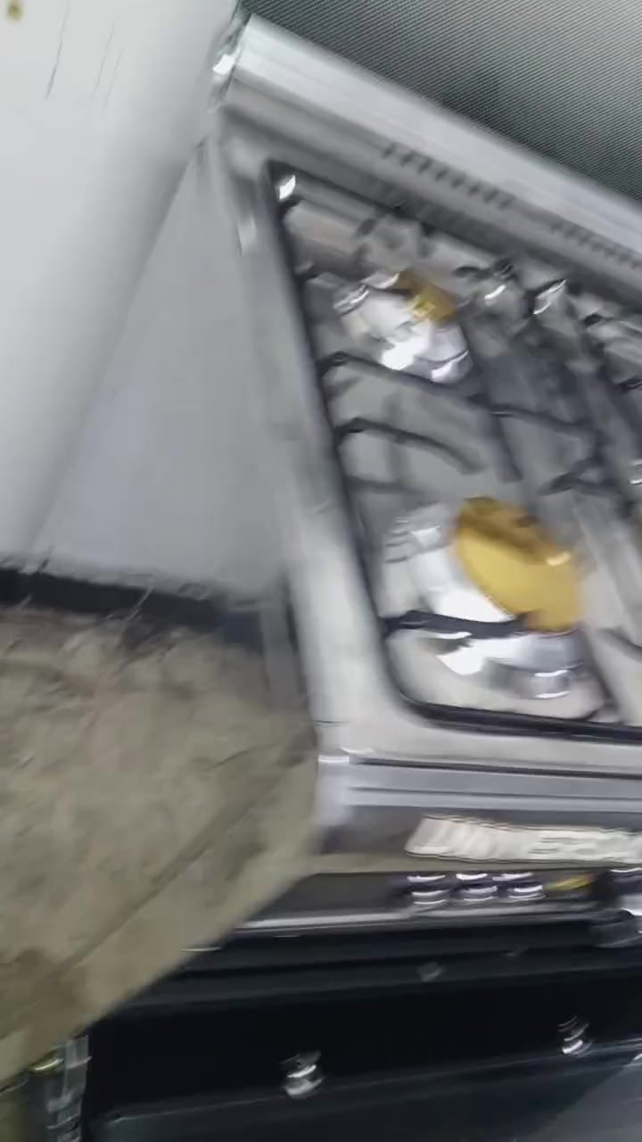 طباخ مصري مستعمل نظيف مكاني الشعب اكو توصيل بكروه ***********واتساب
