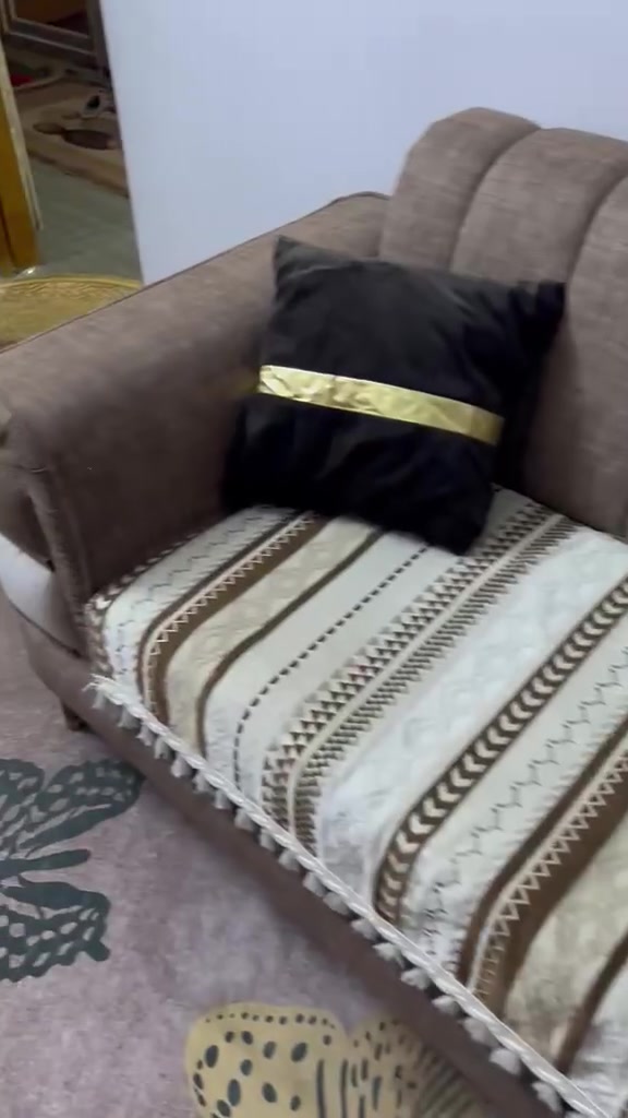 تخم للبيع الضرر فقط بالكرسي  للإستفسار واتساب***********

